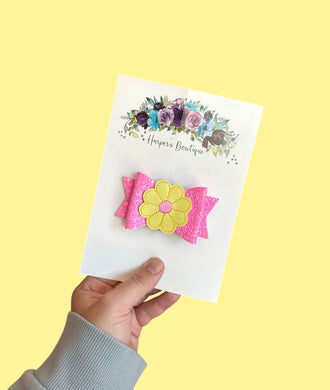3.5in Yellow Daisy Bow
