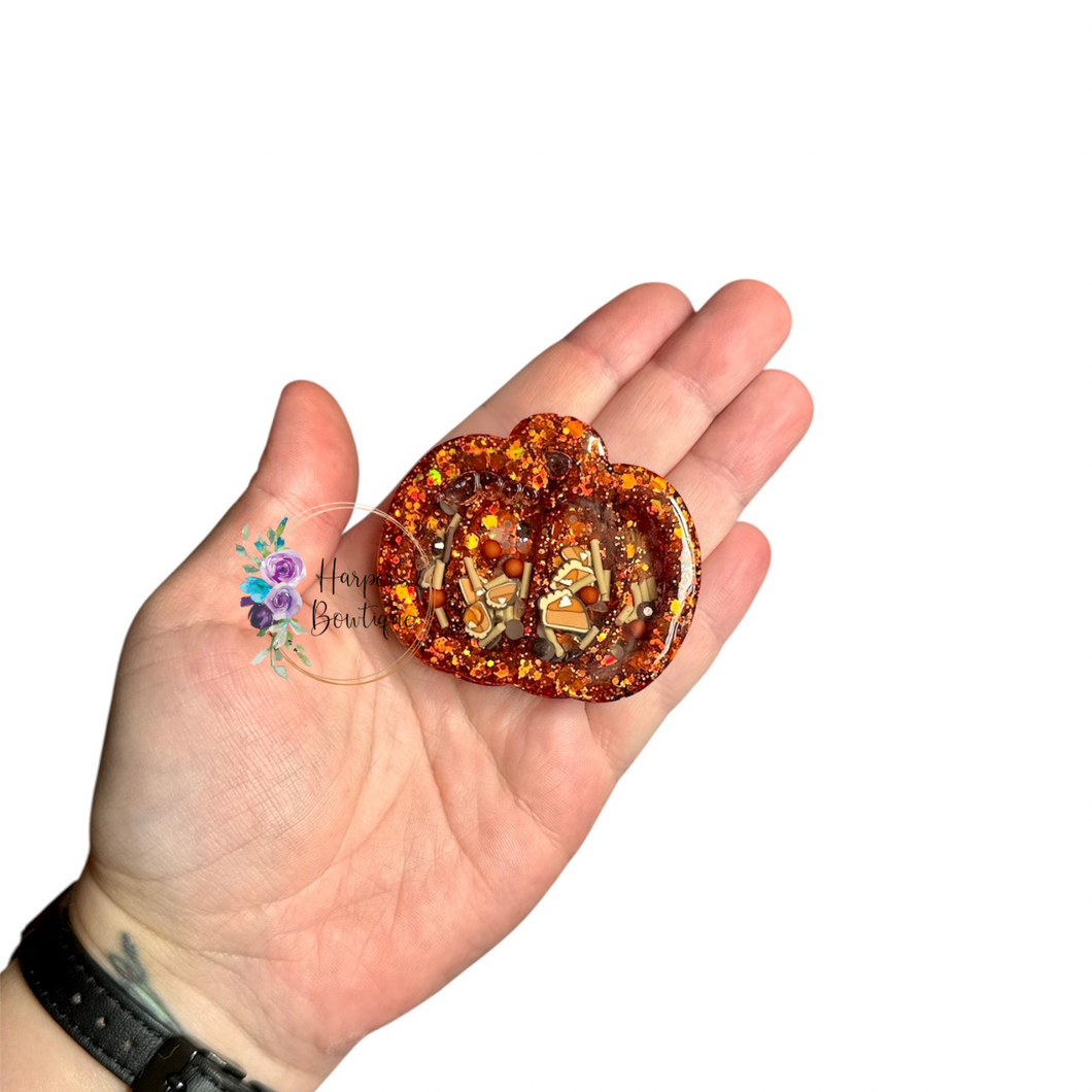 2in Resin Pumpkin Shaker Clip