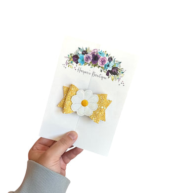 3.5in White Daisy Bow